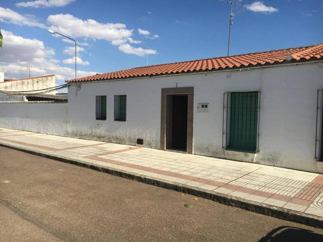 Casa en venta en Villanueva de La Serena photo 0