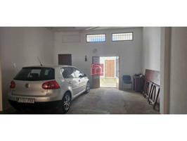 SE VENDE GARAJE CON TRASTERO Y PATIO photo 0