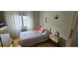 SE VENDE PISO LUMINOSO Y BIEN UBICADO photo 0