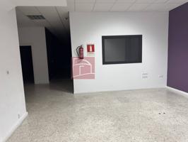 Local comercial en alquiler photo 0