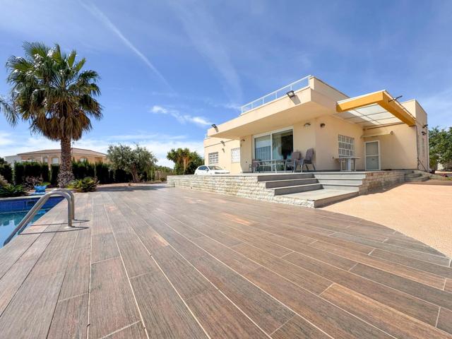 ESPECTACULAR CHALET EN ALICANTE A SOLO 10 MINUTOS DE LA PLAYA photo 0