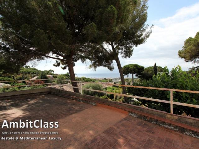 Terreno Urbanizable En venta en Premià De Dalt photo 0