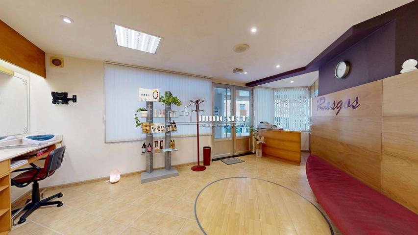 Local en venta en A Coruña de 73 m2 photo 0