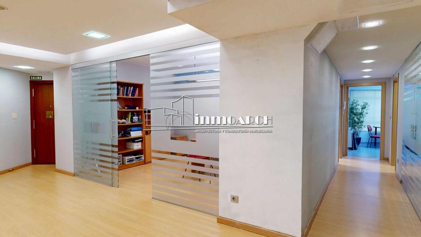 Oficina en venta en A Coruña de 204 m2 photo 0