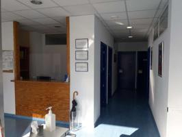 LOCAL COMERCIAL TOTALMENTE ADAPTADO EN ZONA HOSPITAL photo 0