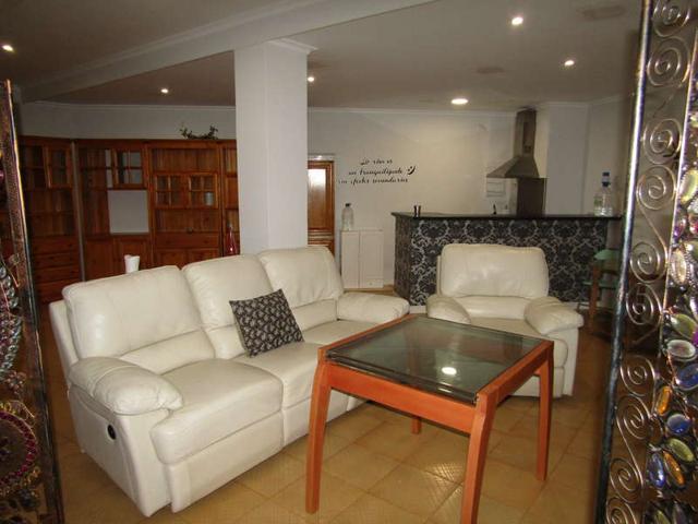 LOCAL Y APARTAMENTO EN PLENO CENTRO EN ALQUILER photo 0