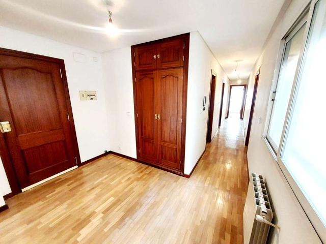 SE VENDE PISO DE 148M2 EN AVD 1º DE JULIO photo 0