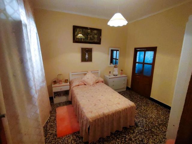 SE VENDE CASA EN CALLE CANTARRANAS JUNTO A SEIS DE JUNIO photo 0