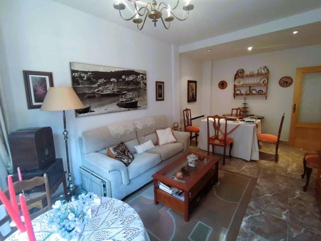 SE VENDE COQUETO CHALET ADOSADO JUNTO A CALLE VIRGEN photo 0