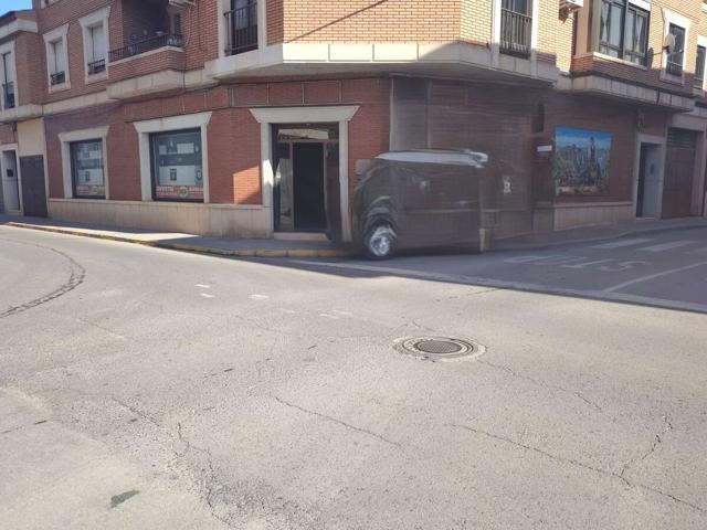 SE VENDE LOCAL EN ESQUINA TOTALMENTE EXRERIOR EN CALLE REAL photo 0