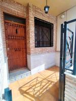 SE VENDE COQUETA CASA EN PLENO CENTRO DE VALDEPEÑAS photo 0