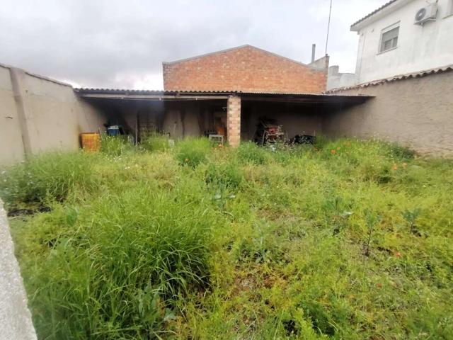 SE VENDE CERCADO EN ZONA TRANQUILA JUNTO A SALIDA DEL PERAL photo 0