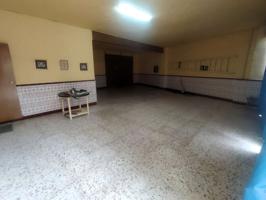 SE VENDE CASA CON NAVE JUNTO A SEIS DE JUNIO photo 0