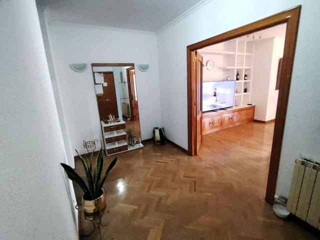 SE VENDE GRAN PISO DE 5 DORMITORIOS EN SEIS DE JUNIO photo 0