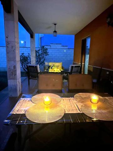 SE VENDE AMPLIO Y COMODO CHALET EN ZONA TRANQUILA photo 0