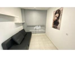 Local comercial en edificio Toyca de Calella photo 0