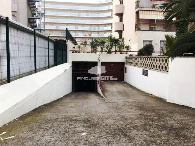 Parking en venta en Calella photo 0