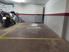 Garaje en venta en El Poblenou photo 0
