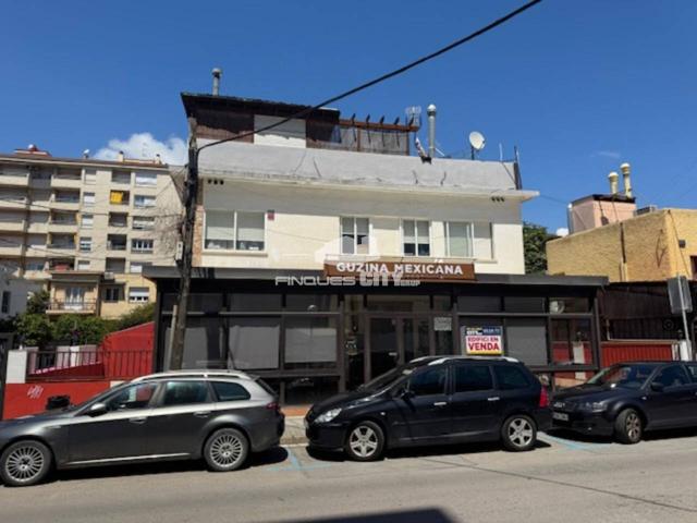 Edificio en venta en Calella photo 0