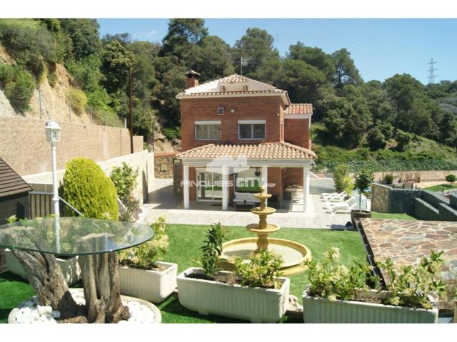 TORRE DE LUJO EN ALELLA photo 0