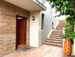 Venta de una amplia casa en Calella photo 0