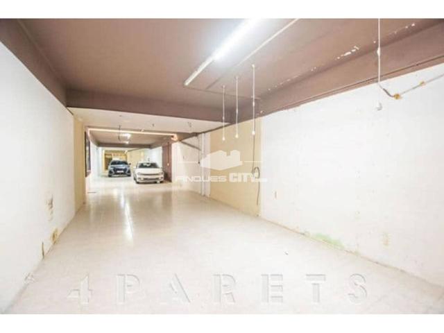 Alquiler de local comercial en Mataró Centro photo 0