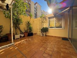 Espectacular piso en zona Mestalla, 4 hab., 2 baños, terraza 50m2, y plaza de garaje. photo 0