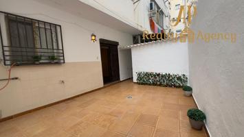 OPORTUNIDAD. Estupendo piso de 3 habitaciones con 2 terrazas en Torrent photo 0