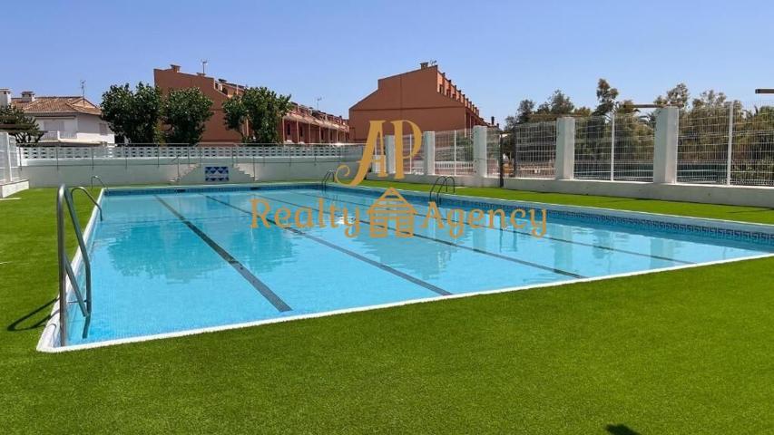 APARTAMENTO CON VISTAS AL MAR, en pleno Mareny Blau, con PISCINA, GARAJE y TRASTERO. photo 0