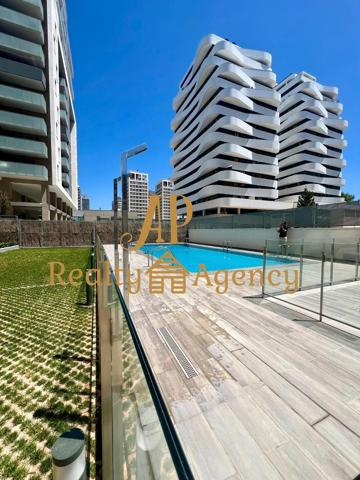 DÚPLEX seminuevo con LICENCIA TURÍSTICA en Residencial con PISCINA y PLAZA de GARAJE. Junto Roig Arena. photo 0