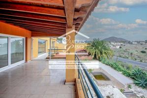 Chalet en venta en Tafira, Los Hoyos photo 0