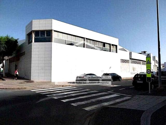 LOTE DE 5 TRASTEROS Y DOS PLAZAS DE GARAJES EN EL MISMO CENTRO photo 0