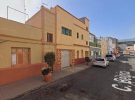 Chalet adosado en venta en Telde EN PUJA AL ALZA HASTA 28-05-2025 photo 0