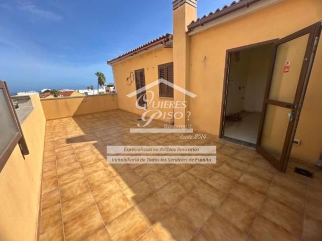 135.000€ ATICO CON 29 METROS DE TERRAZA EN TELDE photo 0