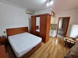 335€ lof6 cama. Cocina. Wc. Parking. (Gastos incluidos) photo 0