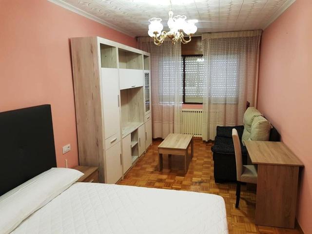 245€ habitacion c. San Rosendo H1 ( EST. TREN ) photo 0