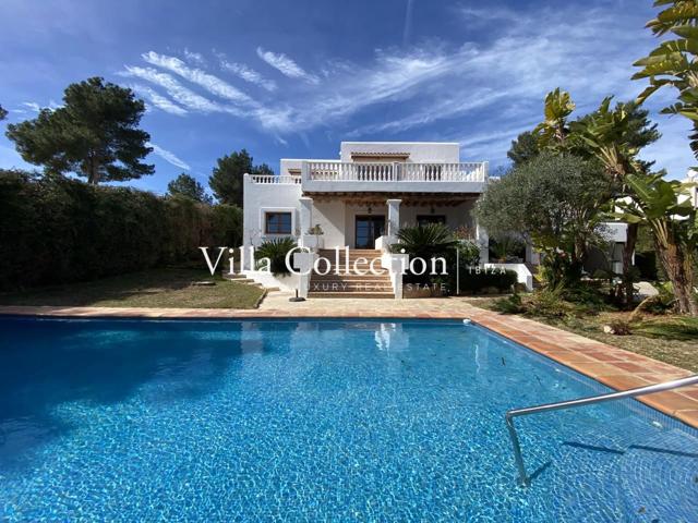 Beautiful 4 bedroom house located in Santa Eulalia photo 0