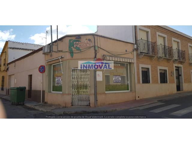 Local comercial en alquiler en Valdepeñas photo 0