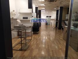 Local comercial en venta en Valdepeñas photo 0