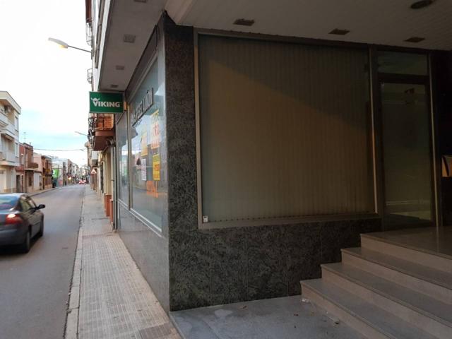 Local comercial en venta en Valdepeñas photo 0