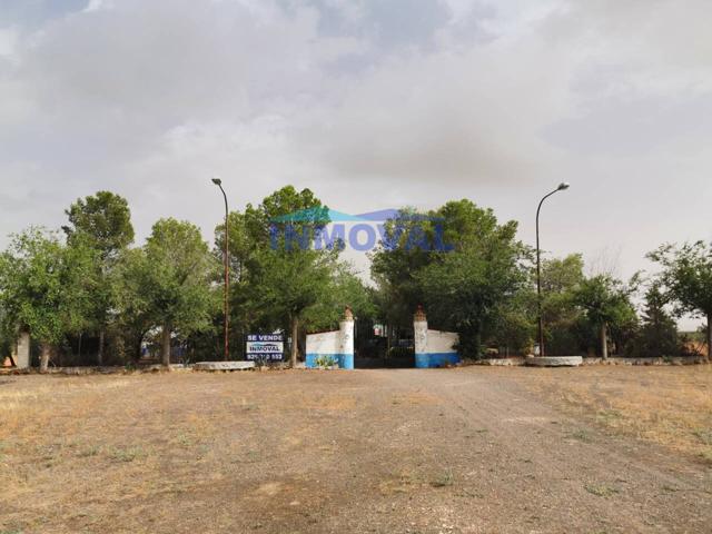 INMOVAL VENDE FINCA A POCOS KILOMETROS DE VALDEPEÑAS photo 0