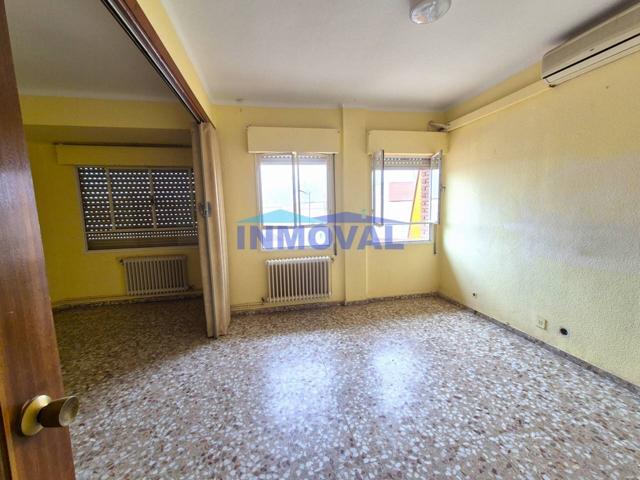 INMOVAL VENDE PISO DE CUATRO DORMITORIOS photo 0