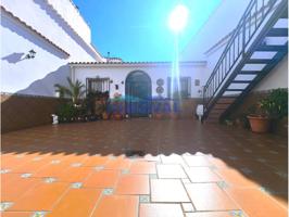 INMOVAL VENDE MAGNIFICA CASA EN EL CENTRO DE VALDEPEÑAS photo 0