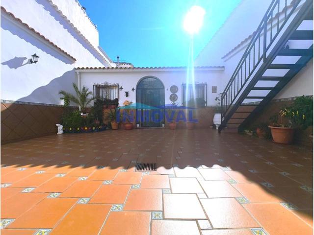 INMOVAL VENDE MAGNIFICA CASA EN EL CENTRO DE VALDEPEÑAS photo 0