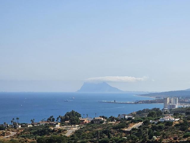 Magnífico apartamento reformado con vistas al mar y a Gibraltar – entre Sotogrande y La Duquesa photo 0