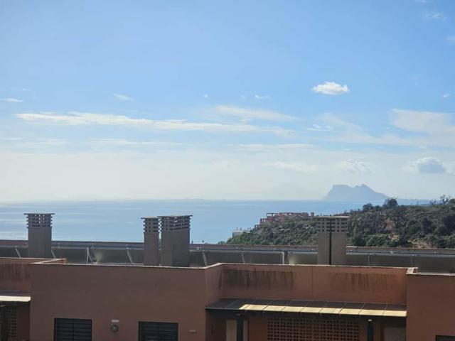 Magnífico apartamento con vistas al mar en Rock Bay II photo 0