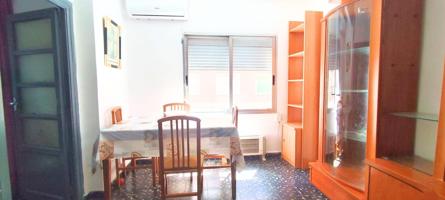 ¡ Oportunidad en Els Orriols – Piso con gran potencial ¡ photo 0