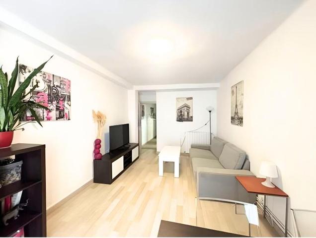 🌟 Tu oasis urbano en El Grau: luminosidad, vistas y personalidad en tercera altura 🌟 photo 0
