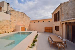 Chalet pareado con piscina en Muro photo 0