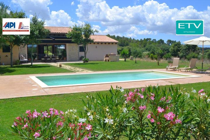 Finca rústica con chalet con licencia vacacional en Muro photo 0